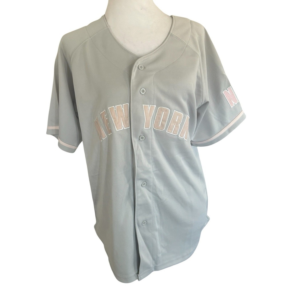 Steve & Barrys NWT New York Baseball Style Shirt Womans SZ M Gray